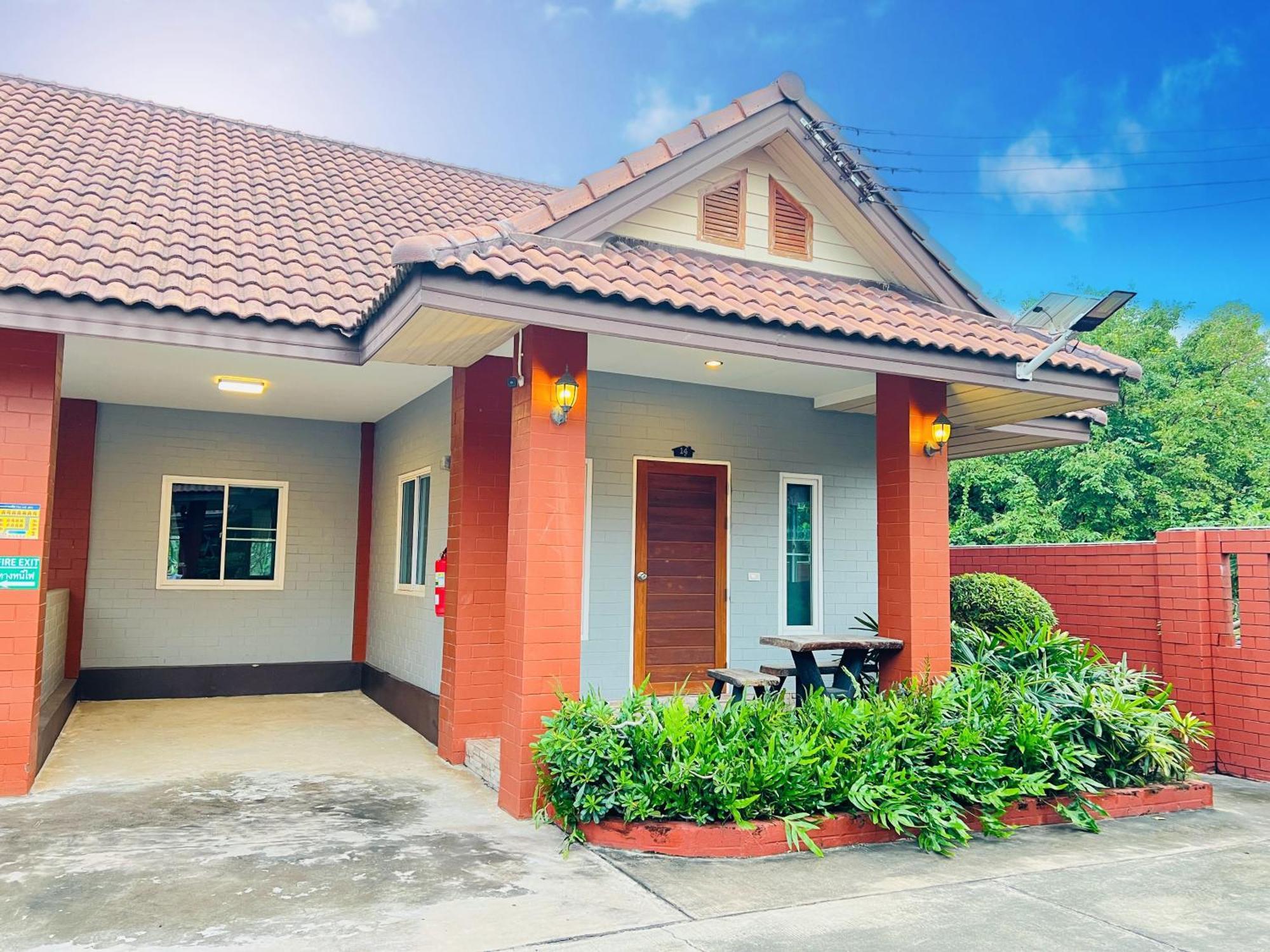 Benwadee Resort Pattaya Ban Pong  Exterior foto